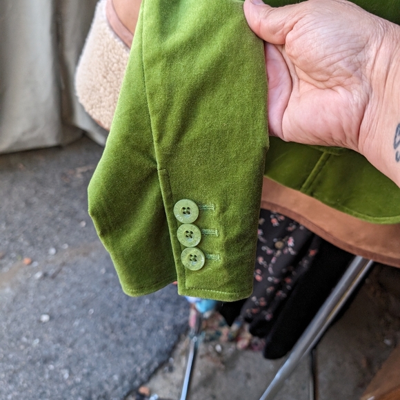 Jacket - Picture 2 of 4